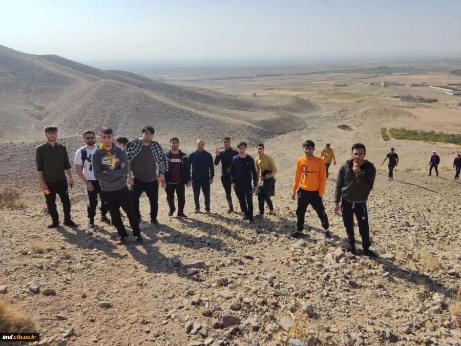 با حضور با نشاط دانشجویان و به مناسبت هفته تربیت بدنی انجام شد : 
کوهپیمایی و گلگشت دانشجویان در ییلاقات شمال شهرستان نیشابور  2