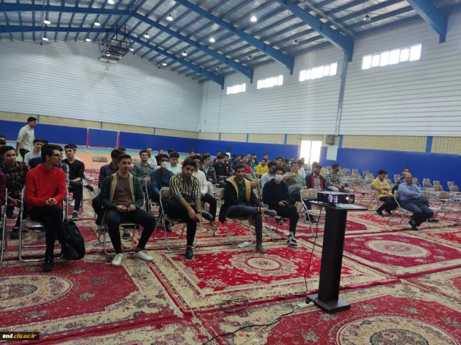 همزمان با هفته تربیت بدنی برگزار شد : 
کارگاه آموزشی آشنایی با آسیب های ورزشی  2