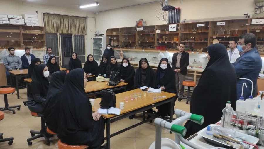 با همکاری دانشگاه فرهنگیان واحد دانشور برگزار شد : 
برگزاری دوره دانش افزایی معلمین منطقه میان جلگه  5