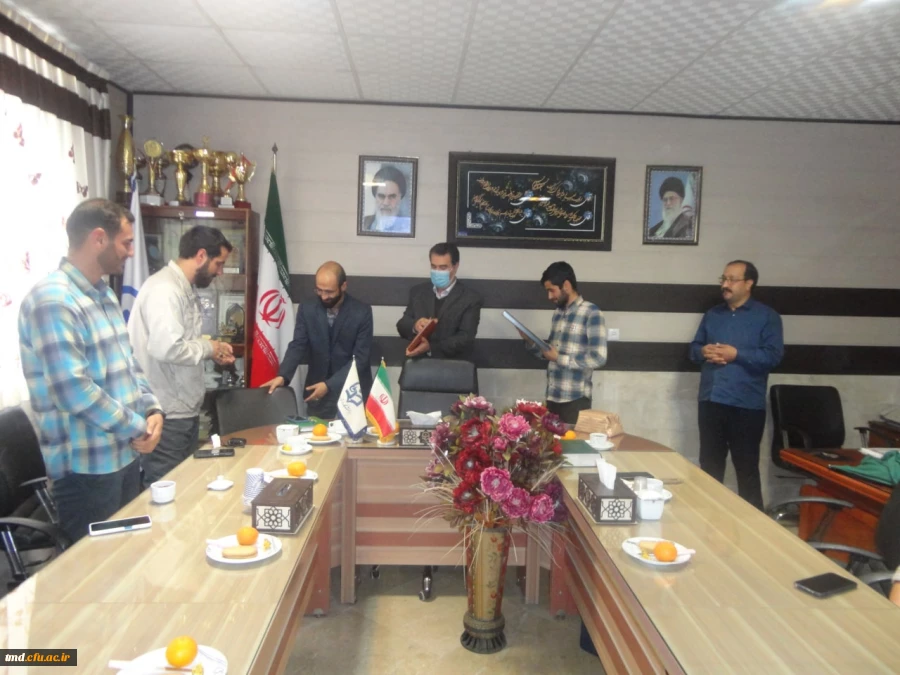 در تقارن با هفته با شکوه بسیج انجام شد : 
آئین معرفی مسئول بسیج دانشجویی واحد دانشور و تجلیل از برترین های بسیج  6