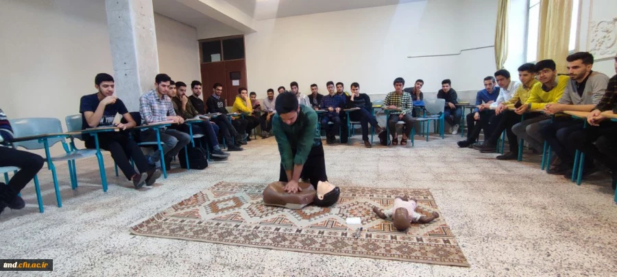 به همت کانون هلال احمر واحد دانشور برگزار شد:  
دوره مهارتی آموزش کمک های اولیه  2