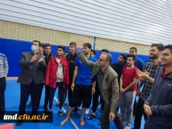 همزمان با فرارسیدن روز دانشجو برگزار شد : 
مسابقات طناب کشی و دارت ویژه دانشجویان واحد دانشور  4