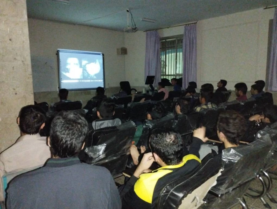 همزمان با فرارسیدن روز دانشجو و در راستای بصیرت افزایی دانشجویان انجام شد : 
اکران مستند ایکسونامی  4