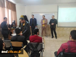 همزمان با فرارسیدن روز دانشجو انجام شد : 
تبریک به دانشجویان و توزیع شیرینی در کلاسهای درس 7