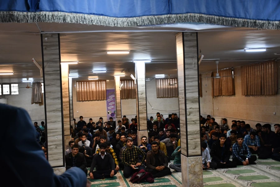 به مناسبت فرارسیدن 16 آذر  برگزار شد : 
مراسم جشن روز دانشجو  5