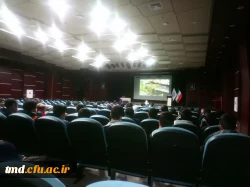 همزمان با هفته پژوهش برگزار شد : 
شرکت دانشجویان واحد دانشور در همایش فیزیک و کاربرد آن در زندگی در دانشگاه نیشابور  3