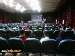 همزمان با هفته پژوهش برگزار شد : 
شرکت دانشجویان واحد دانشور در همایش فیزیک و کاربرد آن در زندگی در دانشگاه نیشابور  4