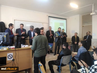 با حضور معاون محترم مدیر کل و رئیس آموزش و پرورش نیشابور انجام شد : 
اهدای احکام استخدامی دانشجویان جدیدالورود 1401