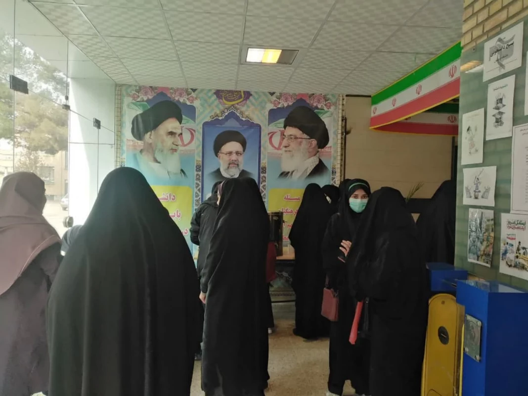 به میزبانی واحد دانشور نیشابور برگزار شد : 
برگزاری مسابقات فرهنگی قرآن و عترت دانش آموزی 6