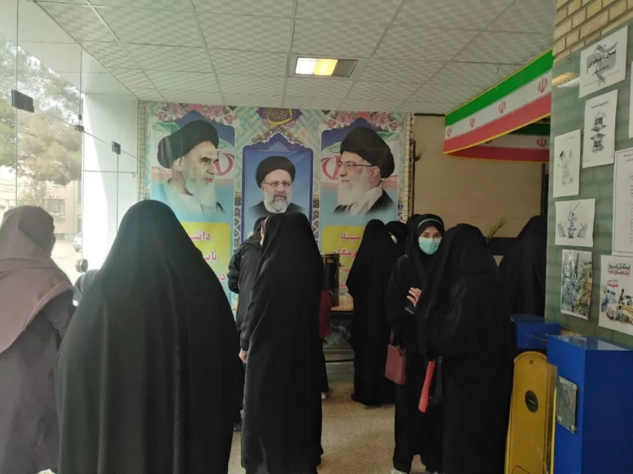 به میزبانی واحد دانشور نیشابور برگزار شد : 
برگزاری مسابقات فرهنگی قرآن و عترت دانش آموزی 6