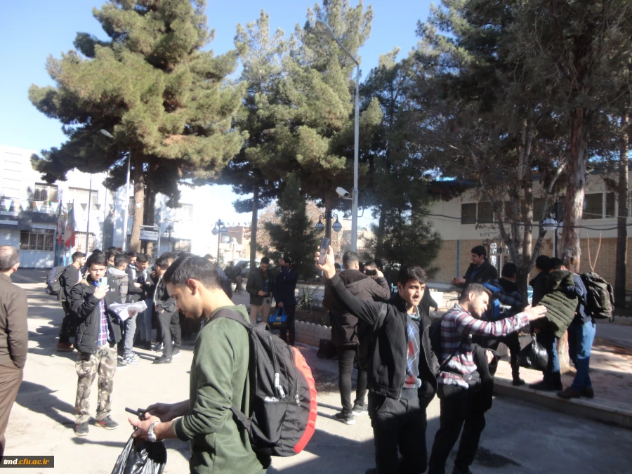 همزمان با اعزام کاروان نور دانشگاه فرهنگیان واحد دانشور به سرزمین های راهیان نور انجام شد : 
آئین بدرقه دانشجو معلمان به سرزمین های عشق و ایثار  2