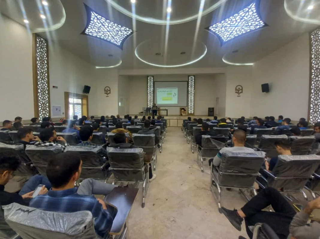 با حضور اساتید و دانشجویان برگزار شد : 
کارگاه آموزشی کارورزی 2  با سخنرانی دکتر رئوفیان  5