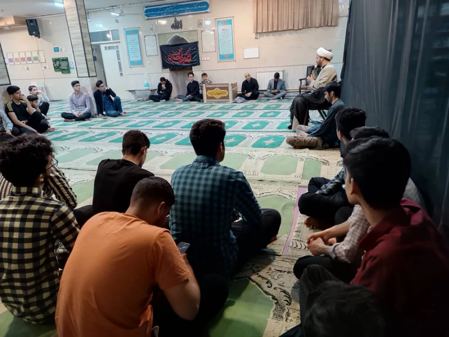 همزمان با شب نوزدهم ماه مبارک رمضان انجام شد : 
مراسم احیا و سخنرانی با حضور پرشور دانشجویان 5