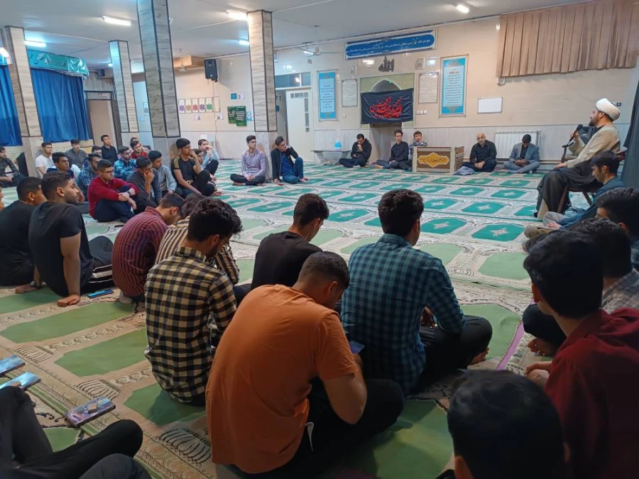 همزمان با شب نوزدهم ماه مبارک رمضان انجام شد : 
مراسم احیا و سخنرانی با حضور پرشور دانشجویان 6