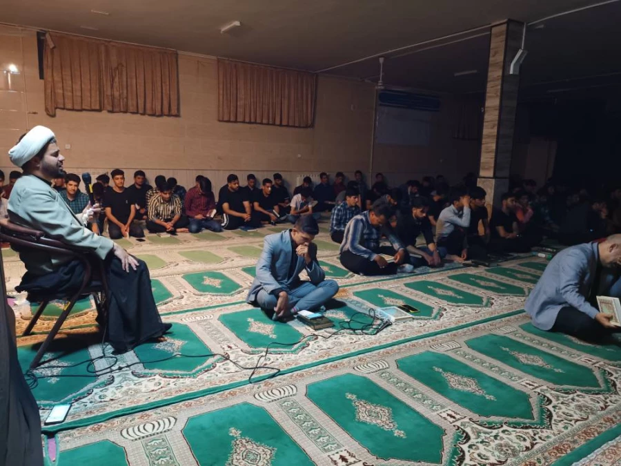 همزمان با شب نوزدهم ماه مبارک رمضان انجام شد : 
مراسم احیا و سخنرانی با حضور پرشور دانشجویان 10