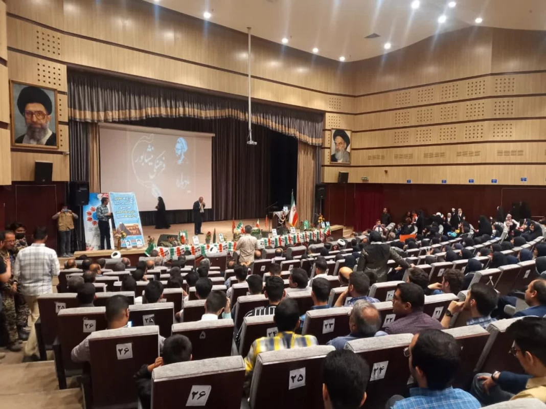 در آستانه هفته بزرگداشت مقام معلم و با حضور پرشور و بی سابقه دانشجویان واحد دانشور برگزار شد : 
برگزاری یادواره شهدای فرهنگی شهرستان نیشابور  5