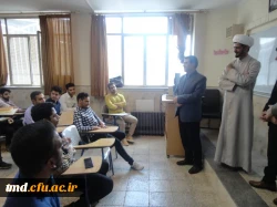 همزمان با  12 اردیبهشت ماه ، روز بزرگداشت مقام معلم و استاد انجام شد
حضور رئیس دانشگاه و کارکنان در کلاسهای درس و عرض تبریک به اساتید و دانشجویان و توزیع شیرینی  3