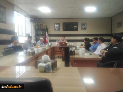 با حضور کارکنان مجموعه سلف سرویس و آشپزخانه انجام شد : 
جلسه هماهنگی در خصوص راه کارهای حفظ و ارتقای کیفیت طبخ و توزیع غذا