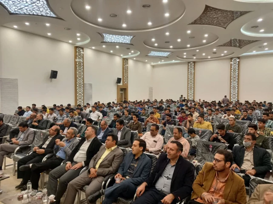 در هفته بزرگداشت مقام معلم و دهه ی سرآمدی آموزش انجام شد : 
جشن سپاس از مقام معلم و استاد  4