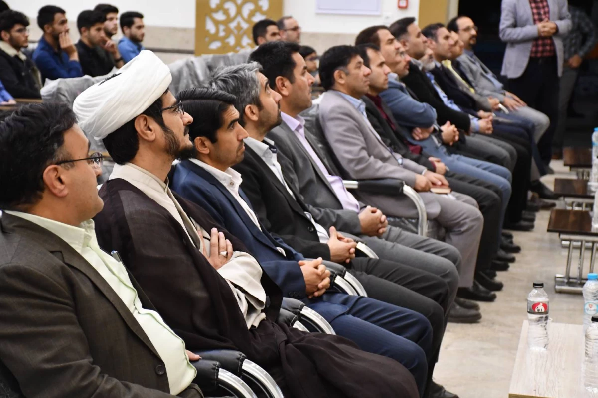 در هفته بزرگداشت مقام معلم و دهه ی سرآمدی آموزش انجام شد : 
جشن سپاس از مقام معلم و استاد  15