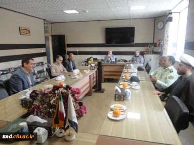 همزمان با هفته بزرگداشت مقام معلم انجام شد : 
بازدید مسئول کلانتری 12 نیروی انتظامی شهرستان نیشابور از واحد دانشور 