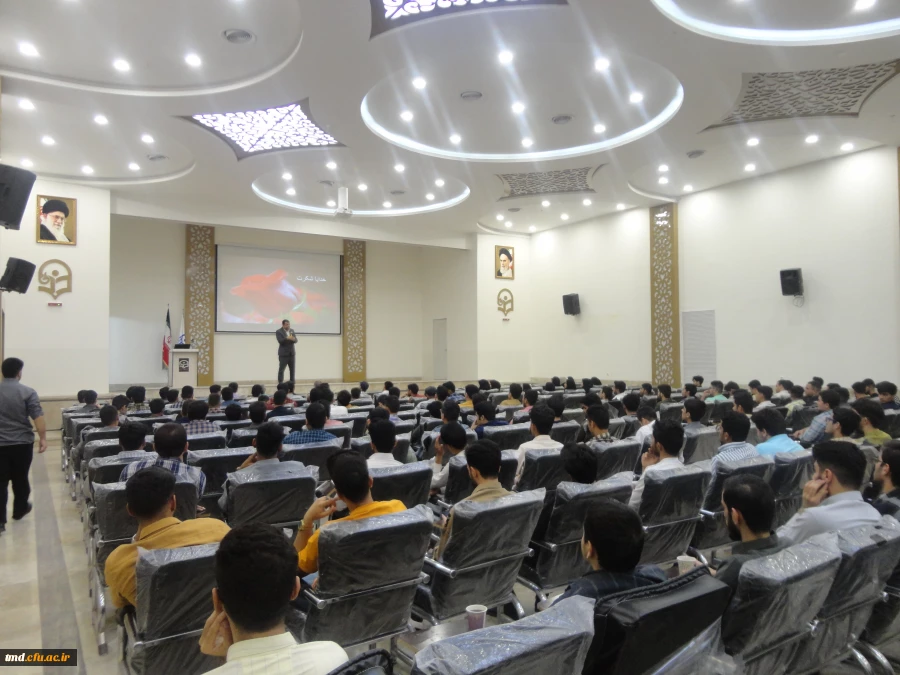 همزمان با آخرین روزهای دهه سرآمدی آموزش و با حضور چشمگیر دانشجویان و فرهنگیان برگزار شد : 
همایش رازهای چهره و چهره خوانی استاد دکتر فقیهی  2