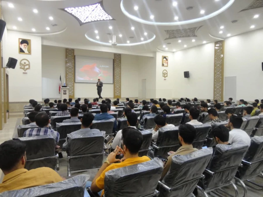 همزمان با آخرین روزهای دهه سرآمدی آموزش و با حضور چشمگیر دانشجویان و فرهنگیان برگزار شد : 
همایش رازهای چهره و چهره خوانی استاد دکتر فقیهی  5