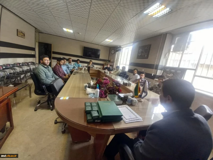 با حضور دانشجویان شرکت کننده در اردوی راهیان نور انجام شد : 
جلسه تقدیر و تجلیل از عوامل برگزار کننده اردوی راهیان نور  2