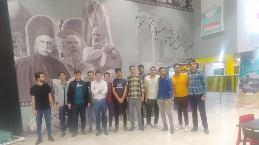 همزمان با هفته سراهای دانشجویی برگزار شد : 
حضور دانشجویان در سینما مهدوی شهرستان نیشابور  3