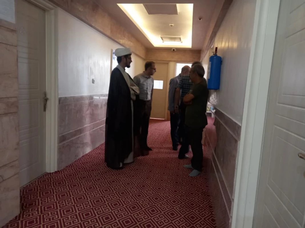 با حضور مسئولان واحد دانشور انجام  شد : 
تجلیل و تقدیر از دانشجویان جهادی واحد دانشور در خانه فرزندان امام علی ( ع)  4