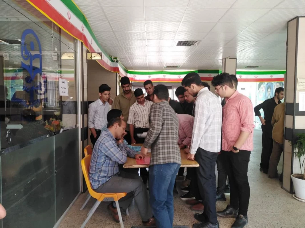 با حضور پرشور و نشاط دانشجویان انجام شد : 
برگزاری انتخابات شورای صنفی رفاهی واحد دانشور  2