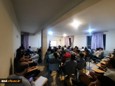 به همت انجمن علمی دانشجویان واحد دانشور برگزار شد : 
کارگاه آموزشی هوش مصنوعی با ارائه دکتر نوری زاده 