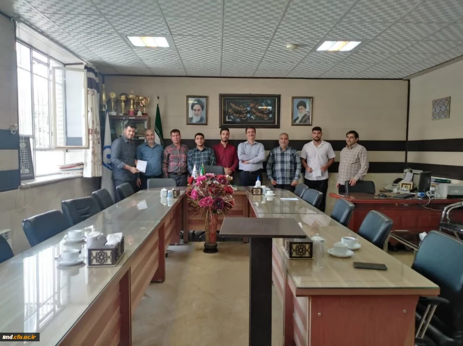 با حضور اعضای جدید و قدیم شورای صنفی برگزار شد : 
جلسه تودیع و معرفی اعضای شورای صنفی واحد دانشور  2