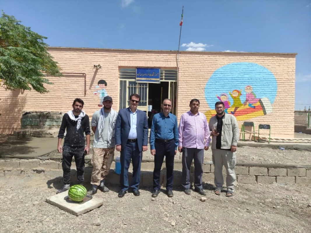 با حضور دانشجویان جهادی واحد دانشور برگزار شد : 
اردوی جهادی گروه شهید محرابی و حضور درمناطق محروم شهرستان میان جلگه
 2