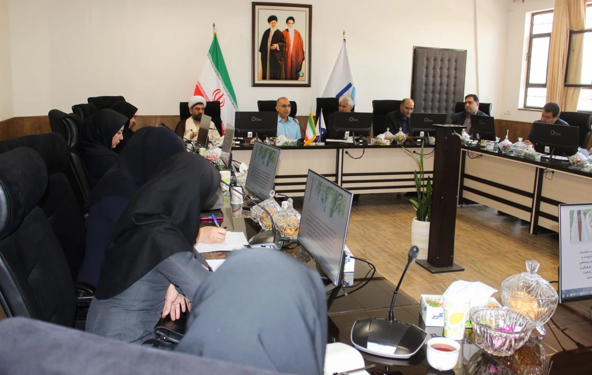 با حضور رئیس  و کارشناس مسئول امور فرهنگی واحد دانشور برگزار شد : 
اولین جلسه آموزش و پژوهش صیانت از جوانی جمعیت شهرستان نیشابور  3