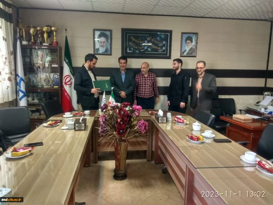 با حضور مسئول بسیج دانشجویی شهرستان نیشابور برگزار شد : 
مراسم تودیع و معارفه مسئول بسیج دانشجویی واحد دانشور  2