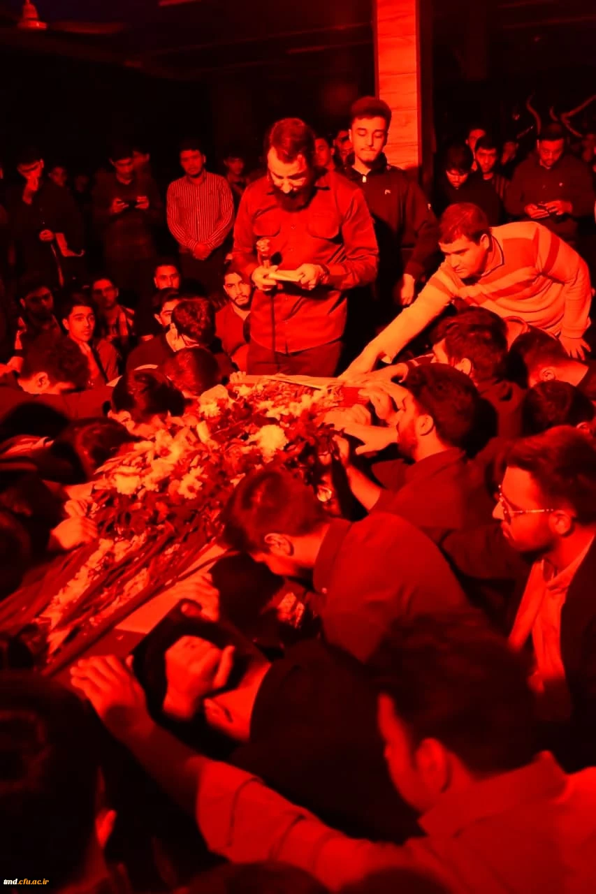 همزمان با ایام غمبار شهادت حضرت زهرا ( سلام الله علیها ) و با استقبال بی نظیر و غیر قابل توصیف دانشجویان برگزار شد : 
مراسم استقبال از شهید گمنام و سوگواری حضرت زهرا ( سلام الله علیها )  9