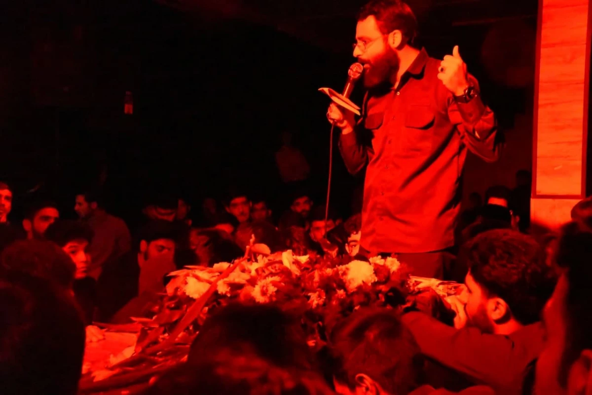 همزمان با ایام غمبار شهادت حضرت زهرا ( سلام الله علیها ) و با استقبال بی نظیر و غیر قابل توصیف دانشجویان برگزار شد : 
مراسم استقبال از شهید گمنام و سوگواری حضرت زهرا ( سلام الله علیها )  8