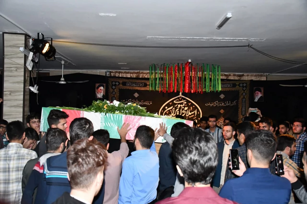 همزمان با ایام غمبار شهادت حضرت زهرا ( سلام الله علیها ) و با استقبال بی نظیر و غیر قابل توصیف دانشجویان برگزار شد : 
مراسم استقبال از شهید گمنام و سوگواری حضرت زهرا ( سلام الله علیها )  11