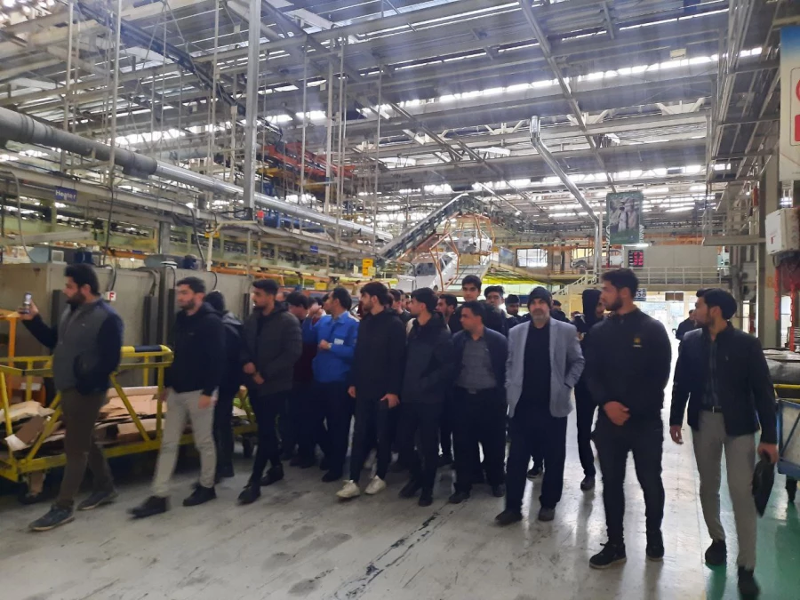 همزمان با هفته پژوهش برگزار شد : 
بازدید علمی دانشجویان از مجموعه شرکت ایران خودرو خراسان رضوی  4