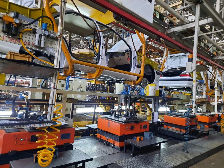 همزمان با هفته پژوهش برگزار شد : 
بازدید علمی دانشجویان از مجموعه شرکت ایران خودرو خراسان رضوی  8