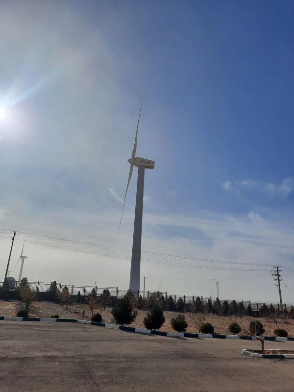 با حضور دانشجویان انجام شد : 
بازدید از مجموعه نیروگاه بادی بینالود به مناسبت هفته پژوهش 4