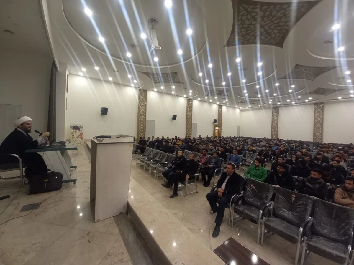 با حضور حجت الاسلام فوجی از مجموعه فرهنگی سعدا  برگزار شد : 
کارگاه بصیرت افزایی جهاد تبیین و بیان ویژگی های انقلاب اسلامی  3