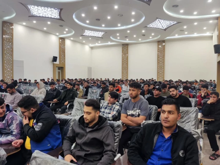 با حضور دانشجویان ساکن در سراهای دانشجویی و سرپرستان محترم برگزار شد : 
جلسه توجیهی و هماهنگی دانشجویان خوابگاهی  5