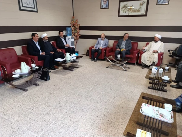 با حضور دکتر تقی پور ، مدیر امور پردیسها و مراکز استان خراسان رضوی انجام شد : 
جلسه شورای اداری واحد دانشور و بازدید از بخشهای مختلف دانشگاه  3