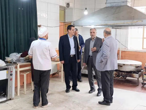 با حضور دکتر تقی پور ، مدیر امور پردیسها و مراکز استان خراسان رضوی انجام شد : 
جلسه شورای اداری واحد دانشور و بازدید از بخشهای مختلف دانشگاه  6