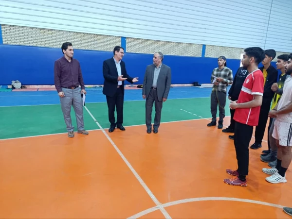 با حضور دکتر تقی پور ، مدیر امور پردیسها و مراکز استان خراسان رضوی انجام شد : 
جلسه شورای اداری واحد دانشور و بازدید از بخشهای مختلف دانشگاه  7