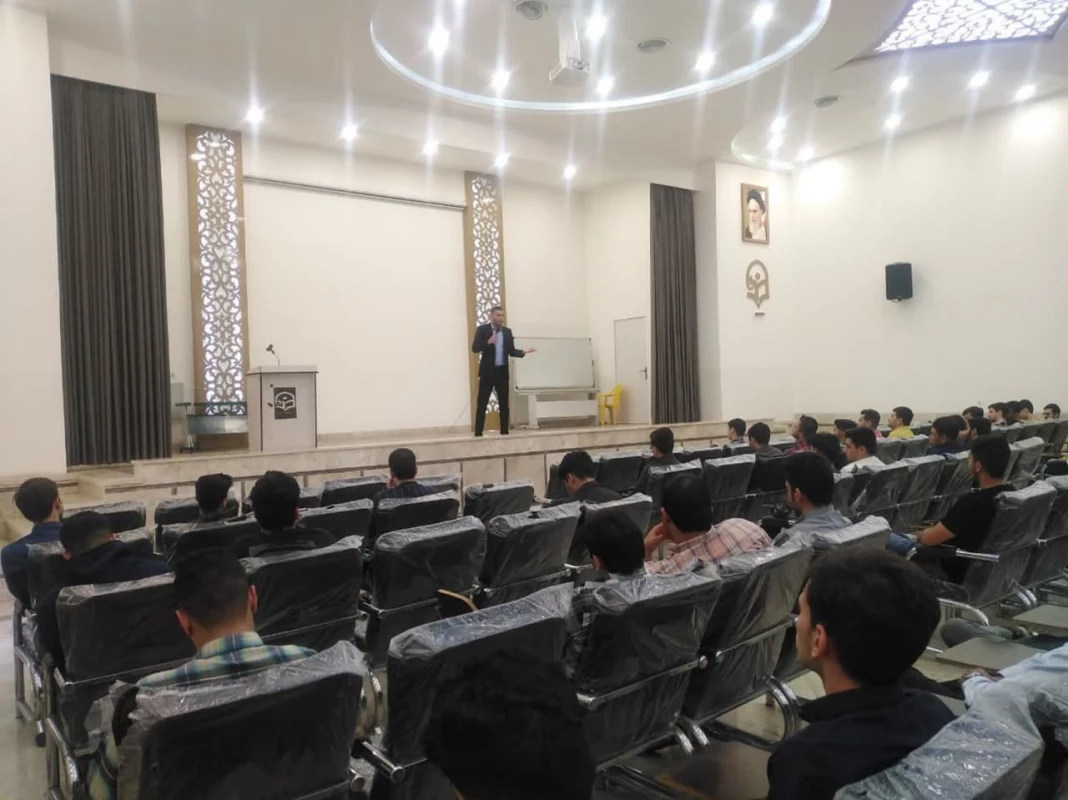 همزمان با هفته سلامت برگزار شد : 
کارگاه آموزشی اصول تغذیه سالم  ویژه دانشجویان  3