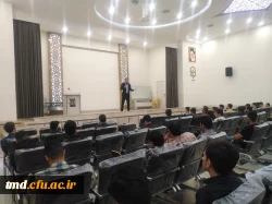 همزمان با هفته سلامت برگزار شد : 
کارگاه آموزشی اصول تغذیه سالم  ویژه دانشجویان  3