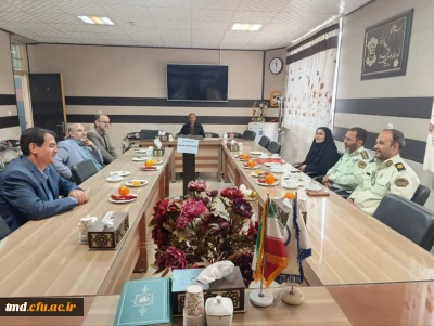 همزمان با دهه سرآمدی آموزش انجام شد : 
حضور سرهنگ سوقندی فرمانده کلانتری 12 شهرستان نیشابور و همکاران در واحد دانشور 